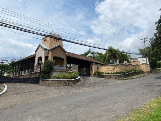 Lote en condominio con amenidades y entorno ideal para construir tu hogar #25-95 GS in Brasil, Santa Ana, San José — $160,000