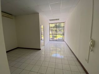 Se Alquila Oficina en Rohrmoser - Foto 3 de 3