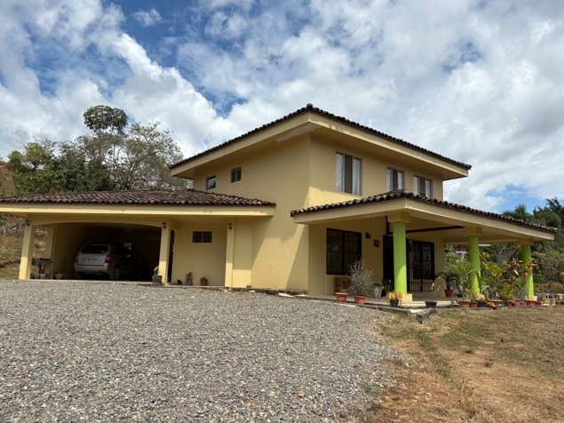 VENTA DE CASA ,PARRITA,PUNTARENAS in Parrita, Puntarenas — ₡ 120 000 000