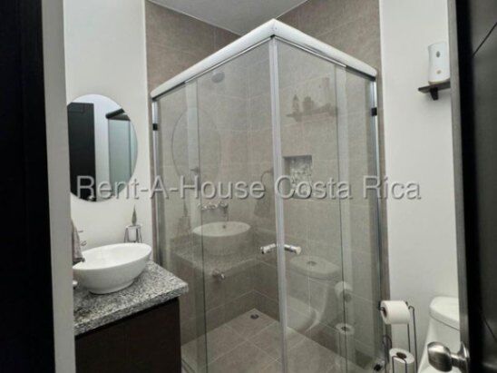 MLS-26-1466 LS VENTA HERMOSA CASA EL GUARCO CARTAGO in El Tejar, El Guarco, Cartago — $160,000