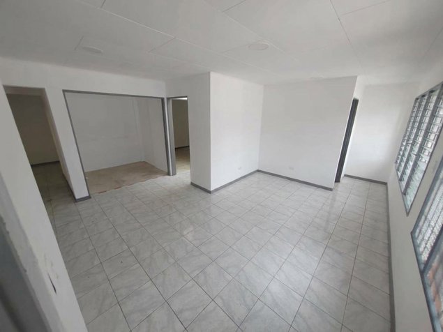 VENTA DE CASA CON USO MIXTO, HEREDIA CENTRO in Heredia — $220,000 - Photo 2 of 27