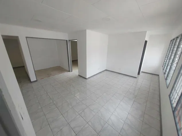 VENTA DE CASA CON USO MIXTO, HEREDIA CENTRO in Heredia — $220,000 - Photo 2 of 27