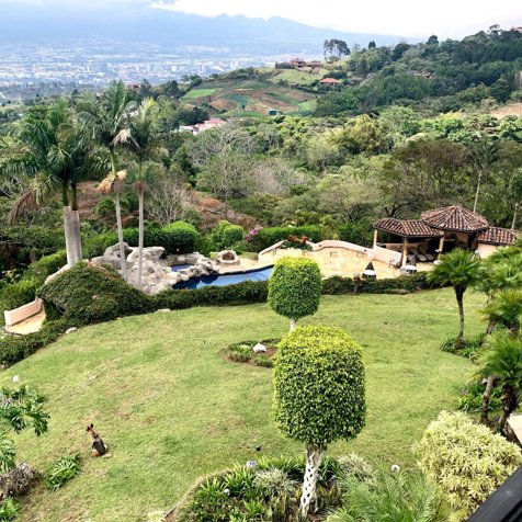 Vendo casa en San Antonio de Escazú en San Antonio, Escazú, San José — $1,650,000