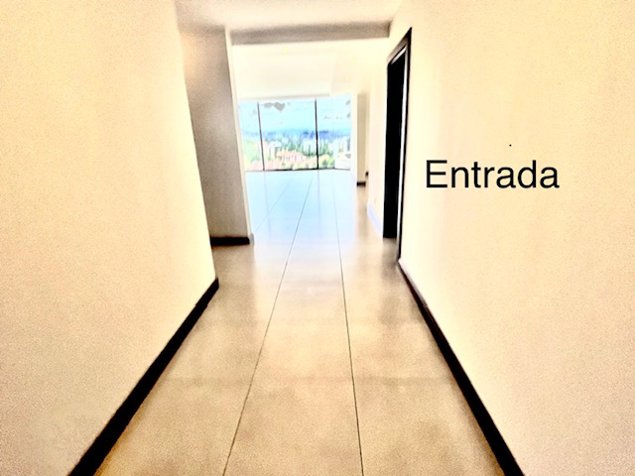 Apartamento Espacioso en Condominio en Escazu in Escazú, San José — $480,000 - Photo 2 of 21