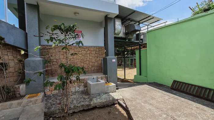 Building for Sale in San Antonio de Desamparados in San Antonio, Desamparados, San José — $460,000 - Photo 2 of 22