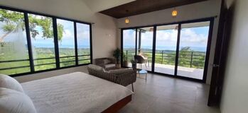 Amazing Ocean view villa for sale in Uvita  en Bahía Ballena, Osa, Puntarenas — $780,000 - Foto 3 de 10