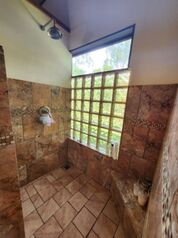 CASA CON APARTAMENTO EN EL CORAZÓN DE PUEBLO NUEVO, PÉREZ ZELEDÓN. in Rivas, Pérez Zeledón, San José — $299,999 - Photo 4 of 33
