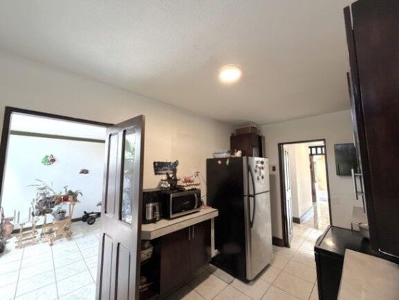 Venta de Casa en Sánchez-Curridabat. RAH 26-1154 en Sánchez, Curridabat, San José — $450,000