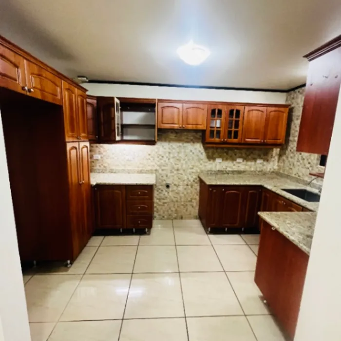 Alquiler o venta de casa en el Porvenir de Desamparados Condominio Hacienda de Oro in Desamparados, San José — ₡ 690 000 - Photo 2 of 20