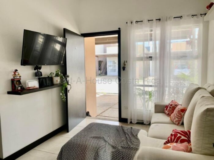Venta de Casa en El Guarco-El Tejar. RAH 26-1548 in El Tejar, El Guarco, Cartago — ₡ 72 000 000