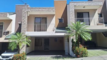 Casa En Venta En Condominio Altavista, Colón De Mora, San José in Colón, Mora, San José — $204,852 - Photo 2 of 8
