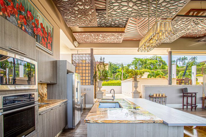 Turnkey Exotic Villa with Pool & Views | Bitcoin Accepted | in Jesús, Atenas, Alajuela — $3,900,000 - Photo 3 of 50