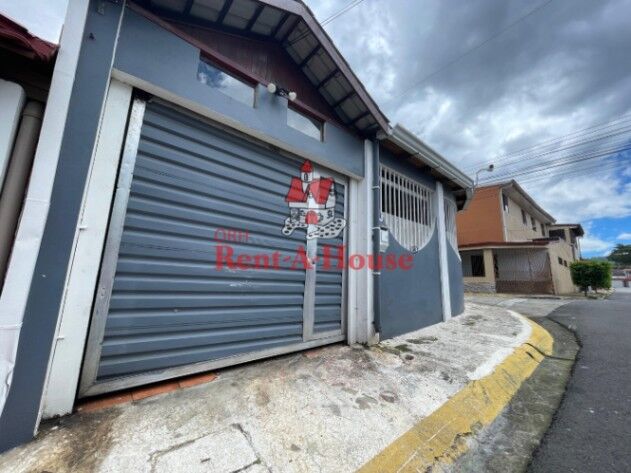  Venta de amplia casa en El Diamante, Desamparados. RAH 26-414  in Desamparados, San José — ₡ 105 000 000