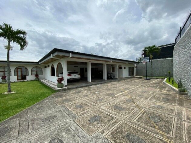 Venta de Espectacular Casa en San Rafael de Escazú / Mls. 26-263 OFC JB in San Rafael, Escazú, San José — $695,000