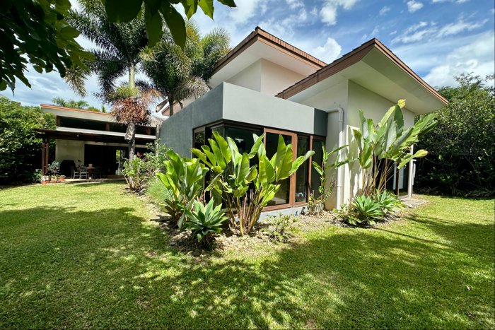 Venta casa contemporánea de lujo en condominio, Santa Ana. (FAU) in Uruca, Santa Ana, San José — $1,250,000