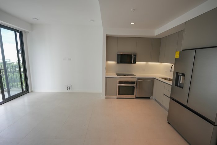 Apartamento de 2 Habitaciones con Línea Blanca en Parkwood en Mata Redonda, San José — $2,200 - Foto 2 de 28