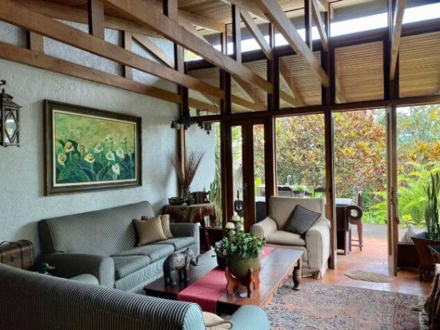Venta de Casa en San Rafael, Escazú. RAH 25-1835 en San Rafael, Escazú, San José — $800,000