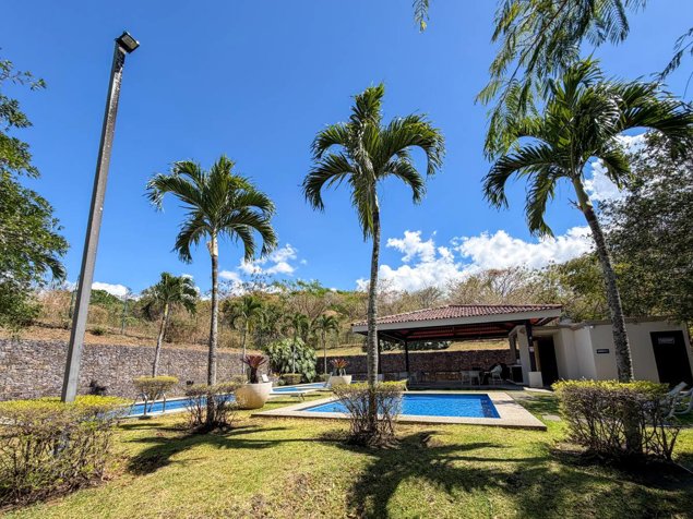 Venta de apartamento en Santa Ana- Brasil de Mora en Brasil, Santa Ana, San José — $173,000 - Foto 3 de 17