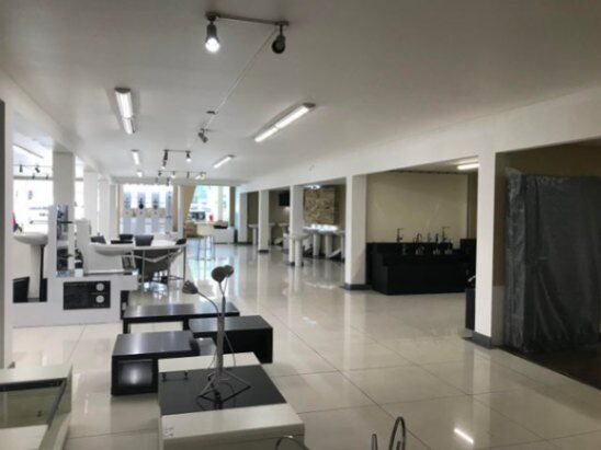 Alquiler de Edificio en San José. RAH 23-2880 in Carmen, San José — $13,000