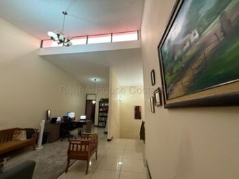 MLS-26-2224 LS VENTA CASA LA UNION CARTAGO CONTACTENOS AL # 86127562 in San Diego, La Unión, Cartago — 85 000 000 ₡ - Photo 5 of 10