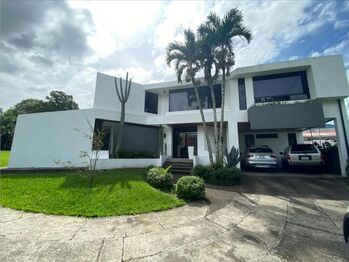 VENTA DE CASA, SAN JOSE, ESCAZU, SAN RAFAEL, CONDOMINIO VILLAGARCIA in San Rafael, Escazú, San José — $850,000 - Photo 4 of 26