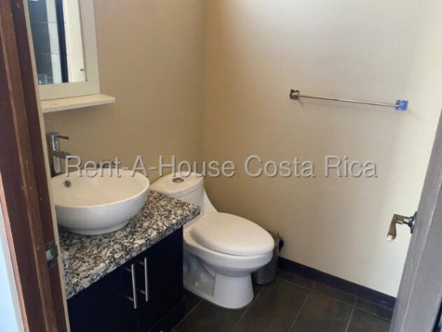 Alquiler de Apartamento en Ulloa, Heredia.  en Ulloa, Heredia — $1,300