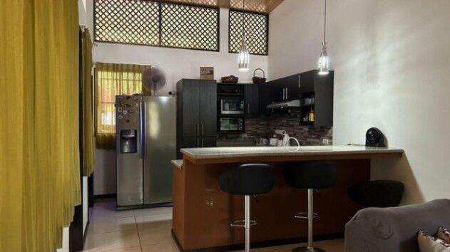 MLS-24-954 KQ VENTA PROPIEDAD CON 2 CASAS GARITA ALAJUELA CONTACTENOS AL # 88987222 in Garita, Alajuela — $450,000