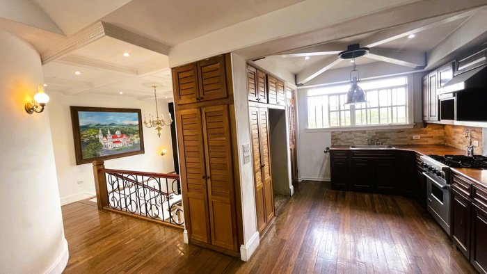 SE VENDE CASA DE DOS PISOS EN SAN RAMÓN, ALAJUELA en San Ramón, Alajuela — $205,000