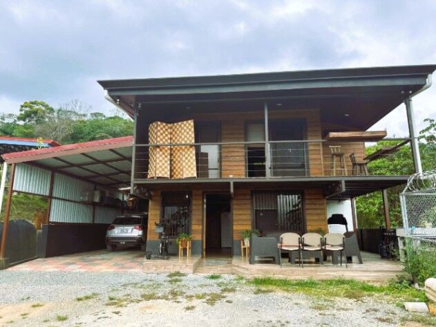HERMOSA CASA EN VENTA EN LA ZONA TRANQUILA DE MIRAVALLES, DANIEL FLORES en Daniel Flores, Pérez Zeledón, San José — $215,000