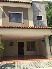 SE VENDE  FOR SALE  New Town House SANTA ANA HILLS in Uruca, Santa Ana, San José — $289,000 - Photo 4 of 16