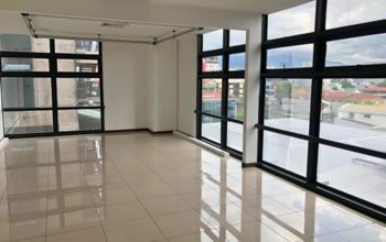 Alquiler de oficina en San Pedro, San José en San Pedro, Montes De Oca, San José — $4,975 - Foto 3 de 4