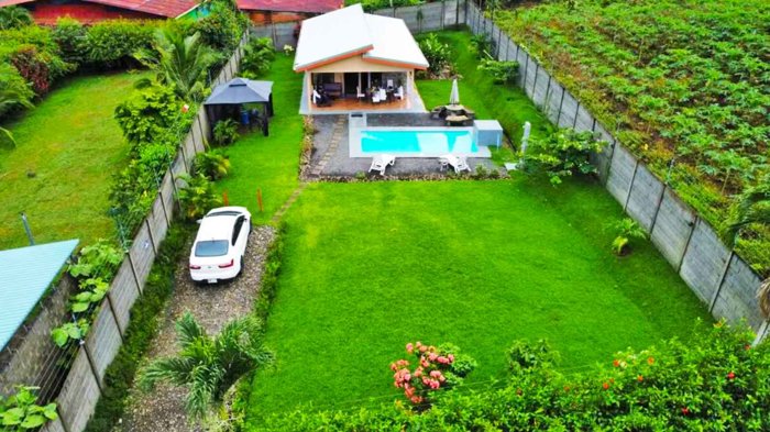 Hermosa Casa Airbnb cerca de La Fortuna in Peñas Blancas, San Ramón, Alajuela — $215,000