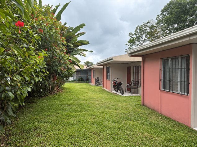 Casas en Venta en La Fortuna, San Carlos, 5 Apartamentos 5PFB10267010 en La Fortuna, San Carlos, Alajuela — ₡ 127 000 000