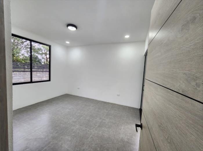 BELLÍSIMA CASA Y PROPIEDAD EN ATENAS, ALAJUELA.  en Atenas, Alajuela — $198,000