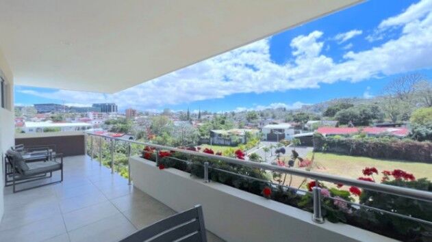 Se alquila moderno Penthouse amoblado en San Rafael Escazú 26-215 in San Rafael, Escazú, San José — $3,000