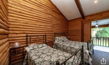 Lujosa y espaciosa casa rústica en El Tirol, San Rafael, Heredia en Ángeles, San Rafael, Heredia — $800,000 - Foto 5 de 22