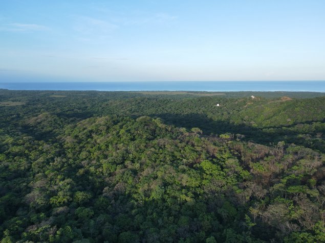 Dos Lotes Titulados en las Colinas de Playa Negra in Veintisiete De Abril, Santa Cruz, Guanacaste — $60,000