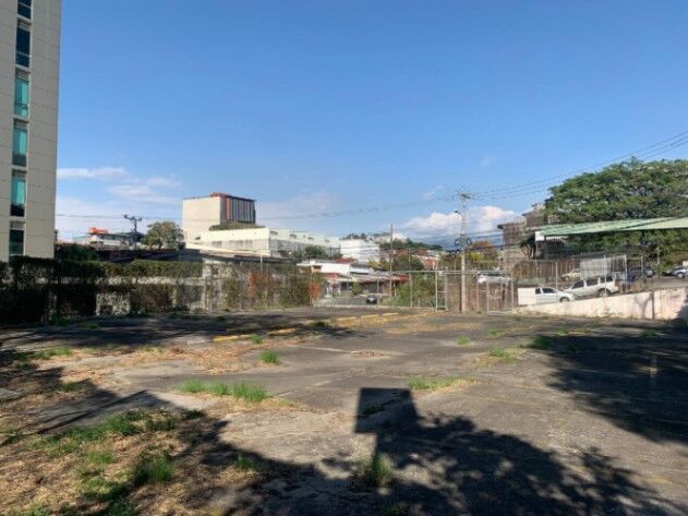 Amplio parqueo comercial en ubicación estratégica #25-1194 GS en Calle Blancos, Goicoechea, San José — $500,000