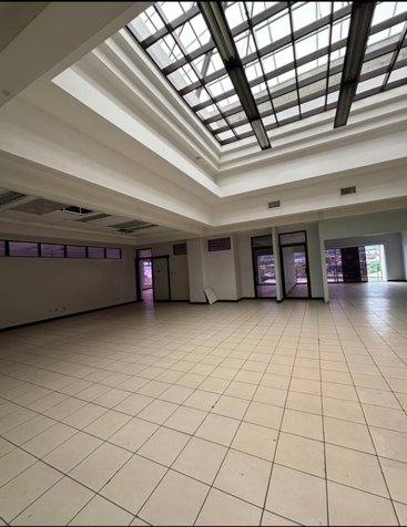 ALQUILER DE LOCAL, HEREDIA, SAN FRANCISCO, CN PASEO DE LAS FLORES. en San Francisco, Heredia — $1,947