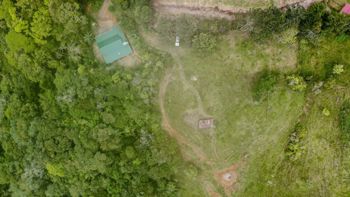 Finca de 22 Hectáreas con Vista al Mar, Quebradas y Casa Nueva en Río Nuevo, Perez Zeledon en Río Nuevo, Pérez Zeledón, San José — $299,999 - Foto 2 de 16