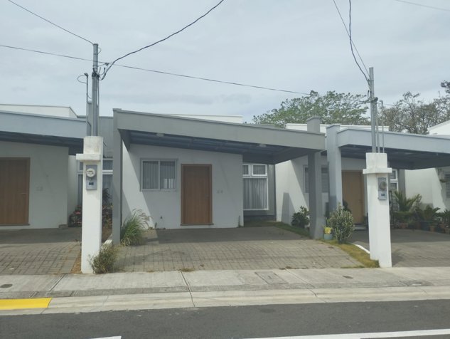 Se Vende Casa Moderna, Heredia in Ulloa, Heredia — $126,583 - Photo 2 of 24