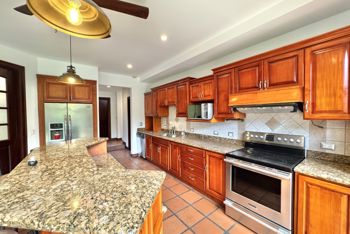Alquiler de casa en residencial cerrado en Guachipelín de Escazú en San Rafael, Escazú, San José — $4,000 - Foto 5 de 47