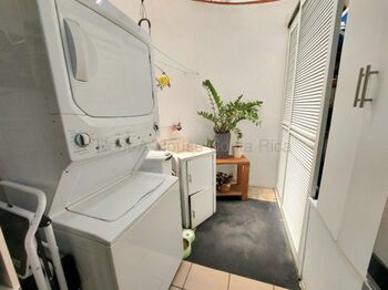 Versatilidad y Confort en Piedades: Casa de 4 Habitaciones con Dormitorio en 1er Nivel en Piedades, Santa Ana, San José — $120,280 - Foto 4 de 12