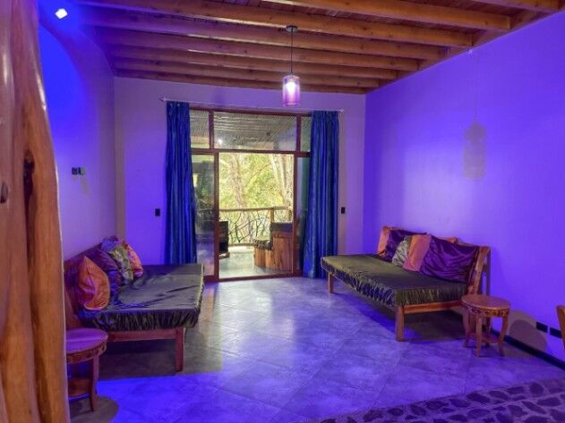 Venta de Casa + Local en Heredia. RAH 25-1537 en Ángeles, San Rafael, Heredia — $550,000