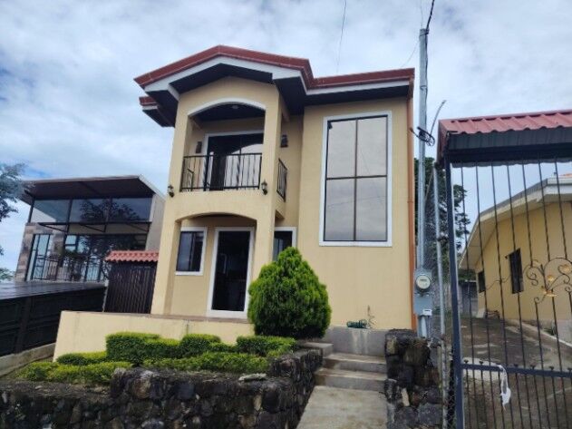 Venta de Casa en Alvarado, Cartago. RAH 25-1960 en Pacayas, Alvarado, Cartago — ₡ 85 000 000