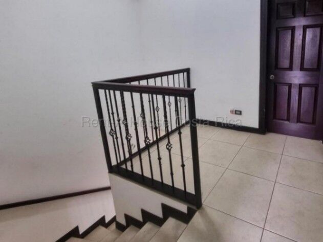 Venta de Casa en Residencial Monserrat - Concepción de Tres Ríos. RAH 27-76 en Concepción, La Unión, Cartago — ₡ 80 900 000