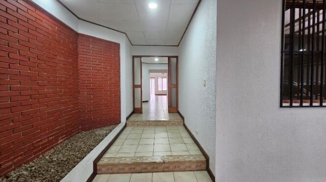Alquiler de Casa en Freses, Curridabat. RAH 26-240 in Granadilla, Curridabat, San José — $2,200