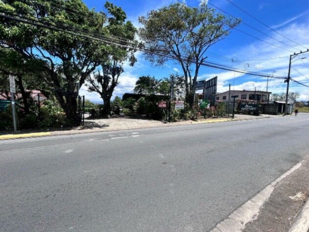 Venta de Bello Lote de Terreno en Guácima, Alajuela / Mls. 25-1718 OFC JB en Guácima, Alajuela — $862,000 - Foto 3 de 9