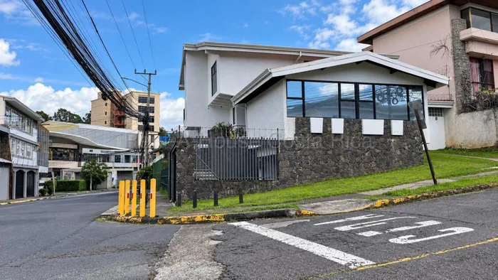 House for Sale in LOS YOSES-Montes de Oca-San Pedro. RAH 27-1046 in San Pedro, Montes De Oca, San José — ₡ 337 600 000