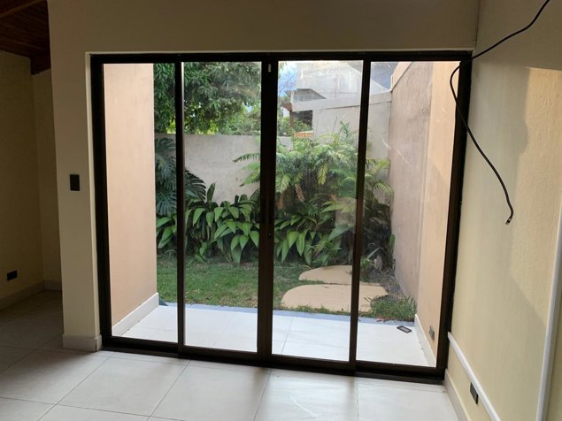 Se alquila Propiedad, Uso de suelo Mixto, San Jose, La Uruca en Uruca, San José — $1,400